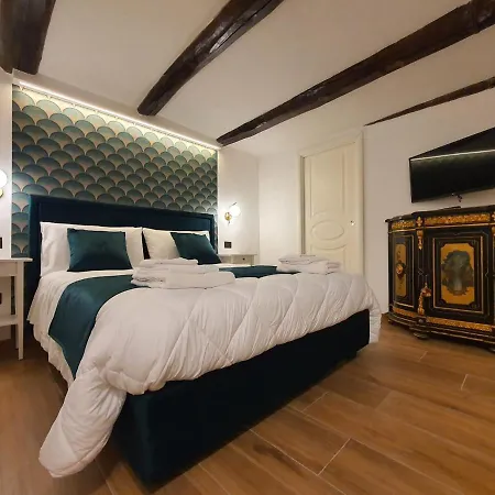 Spaccanapoli Experience Apartment *